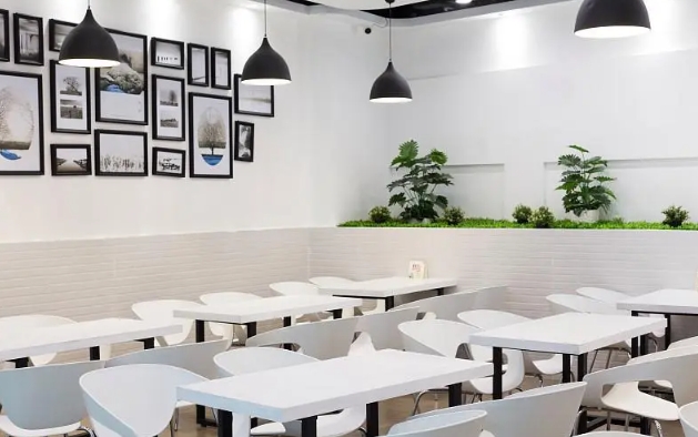 快餐店装修攻略：打造舒适快捷的用餐环境